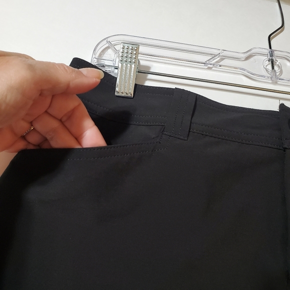Eddie Bauer Adventurer 2.0 Black Golf Skort - Picture 9 of 13